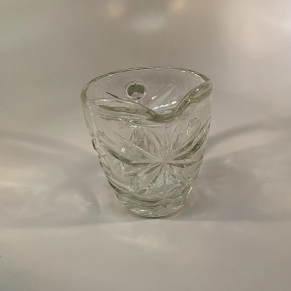 Vintage Anchor Hocking Pressed Glass Creamer Pitcher Star Pattern 4" - Picture 3 of 4